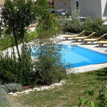 Les Broussous Bed and Breakfast Sauve Exteriör bild