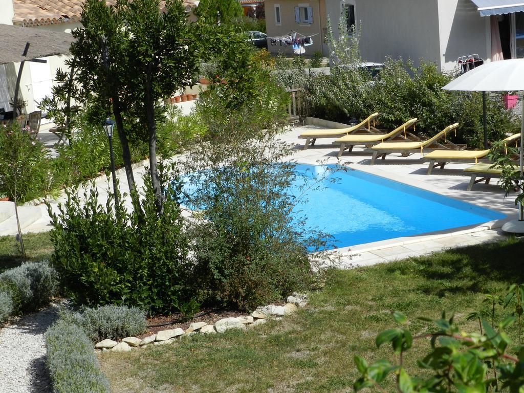 Les Broussous Bed and Breakfast Sauve Exteriör bild