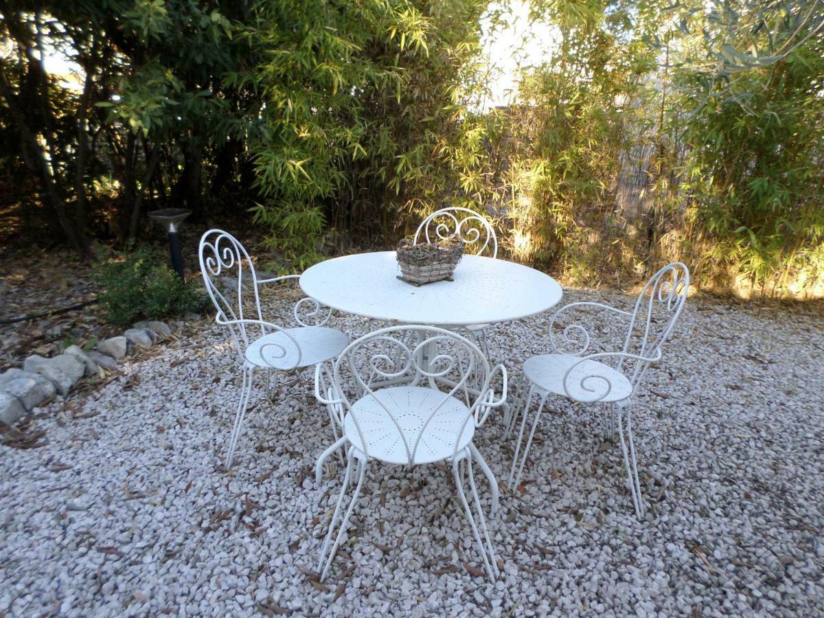 Les Broussous Bed and Breakfast Sauve Exteriör bild